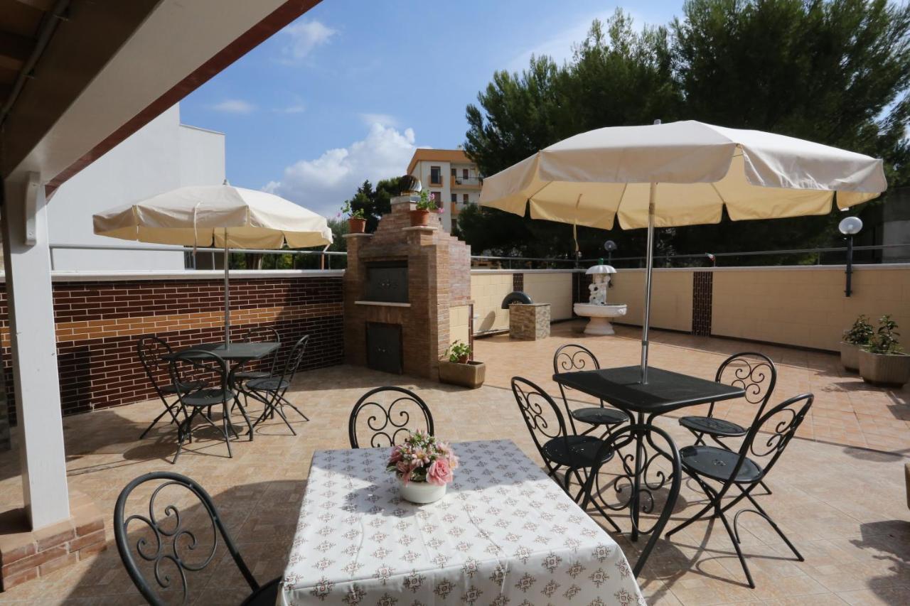 Santoronzo Bed and Breakfast Turi Esterno foto